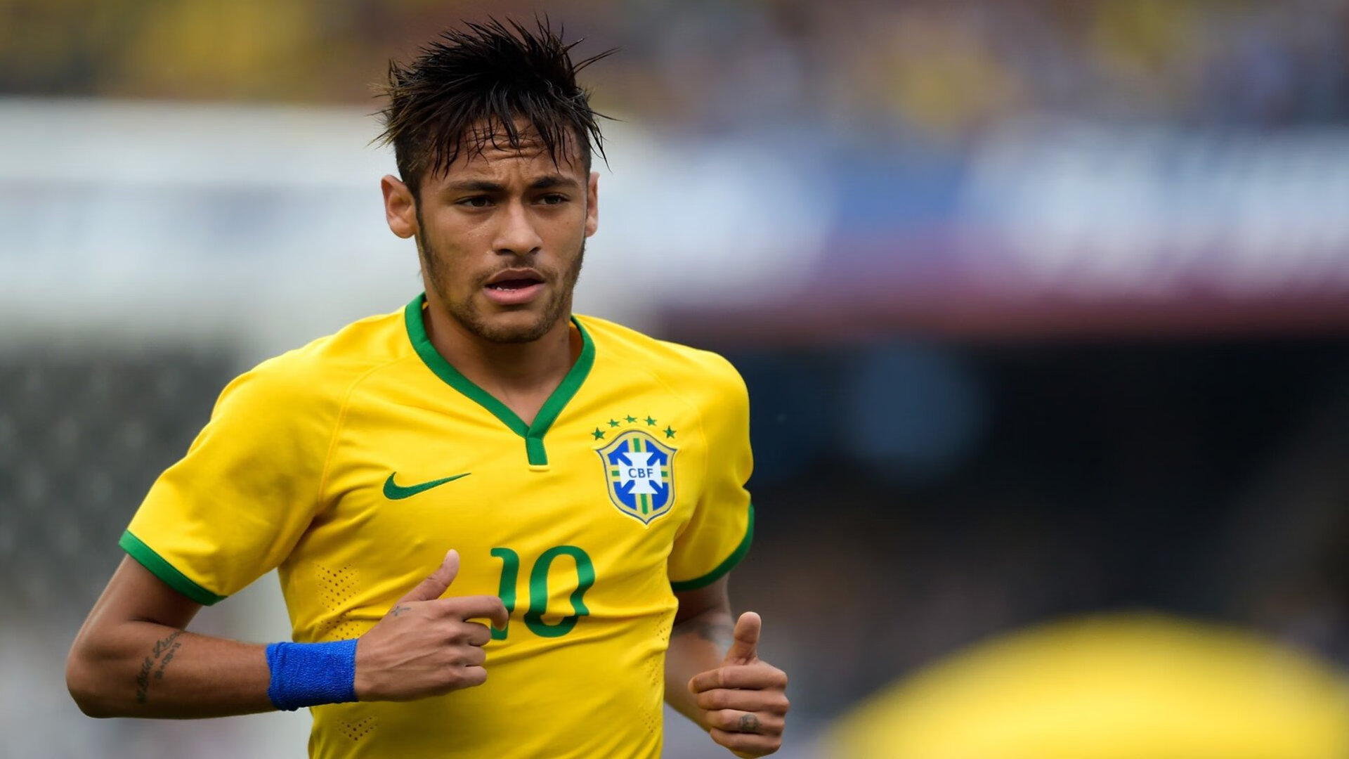 《高校电竞联赛火热开启,学子们展现青春风采》,高校电竞大赛